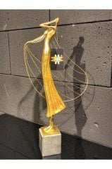 Gold Tel Pelerinli Kadın Biblo 52 Cm