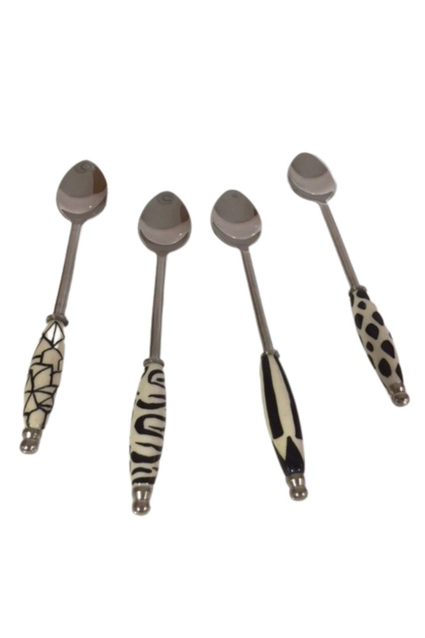 Siyah beyaz 4 lü kaşık set