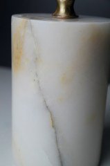 Beyaz Mermer Kaideli Bronz Eskitme Ginkgo Yaprak Detaylı Dekoratif Obje 29 cm